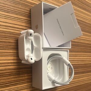 White Wireless Earbuds